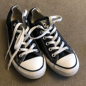 Black Converse size 8